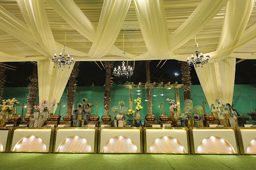 Grand Gourmet Buffet Counter